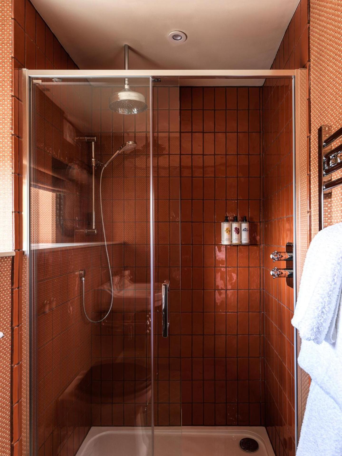 Townhouse Suites- Abbey Row