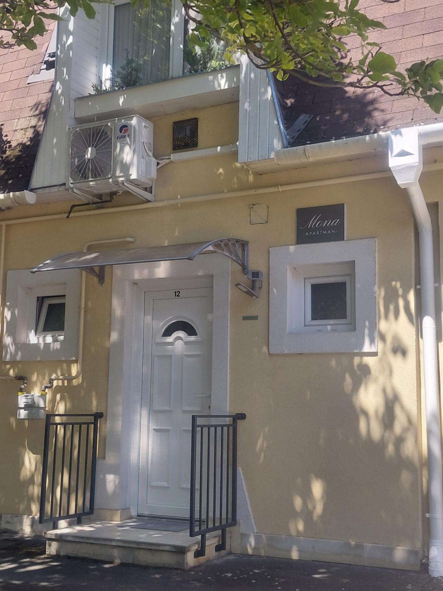 Mona apartman