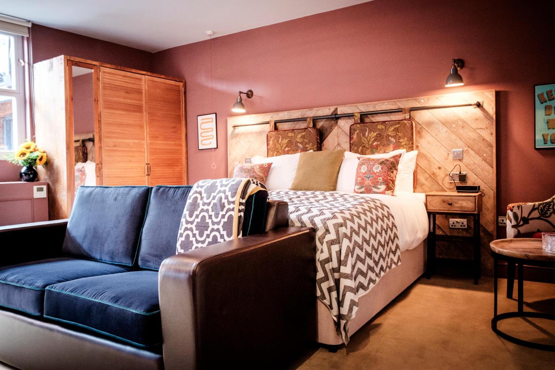 Photo of the whole room