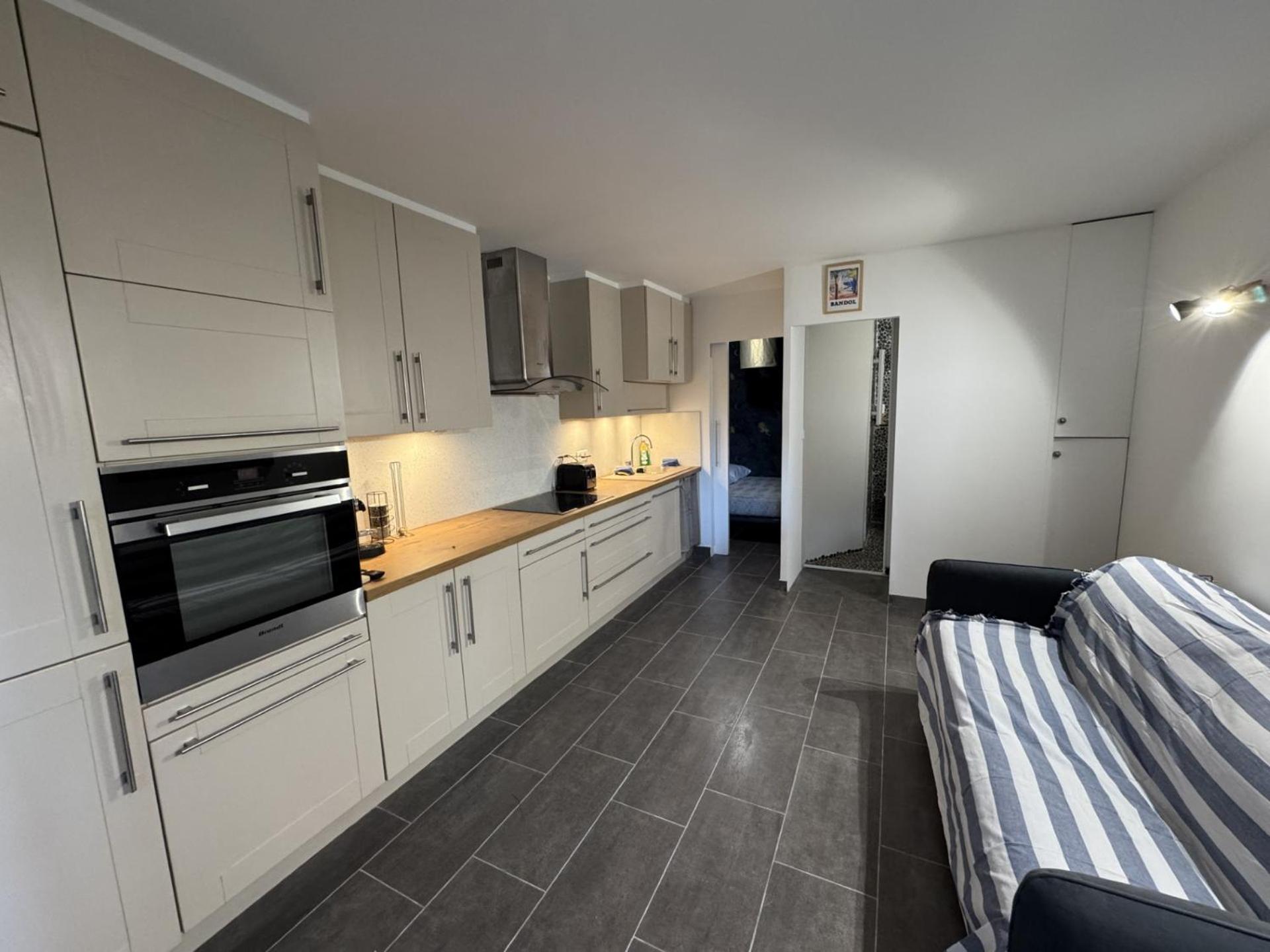 Appartement T1 avec jardin BANDOL