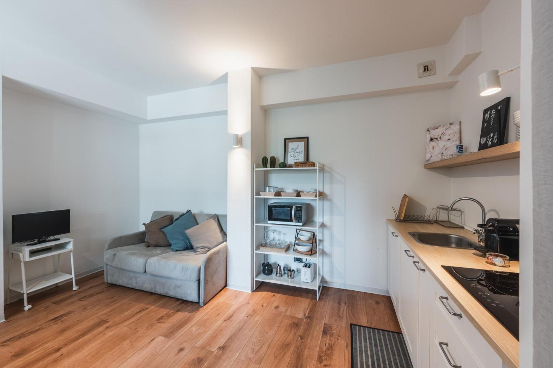 Kitchen or kitchenette