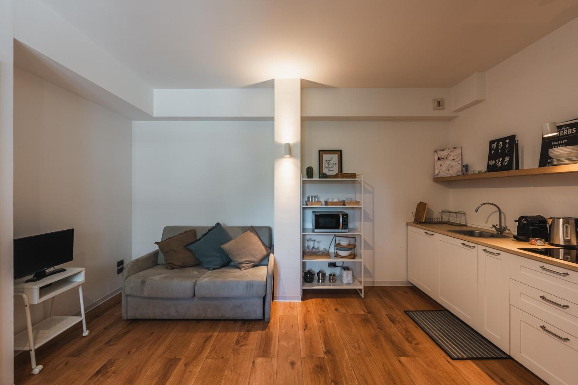 Kitchen or kitchenette