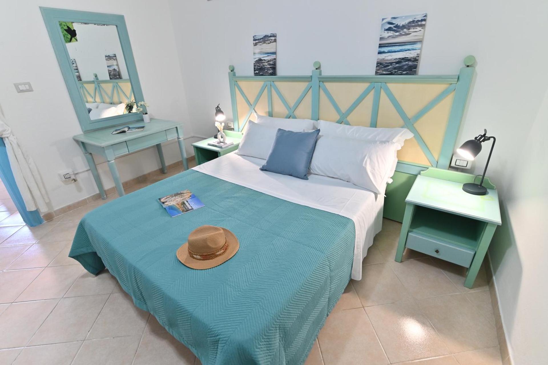 IzzHome Sea Style Apartment