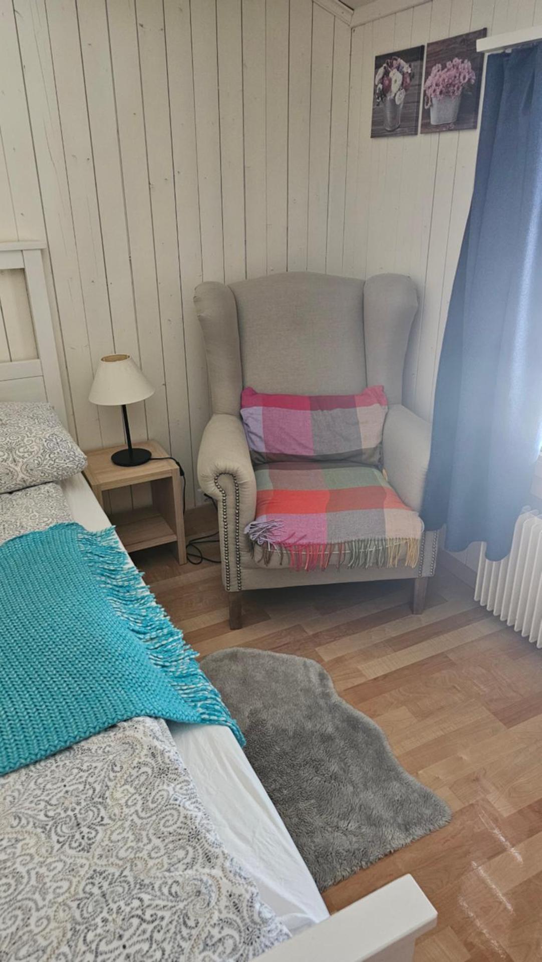 WHITE HOME IN AESCHI BEI SPIEZ