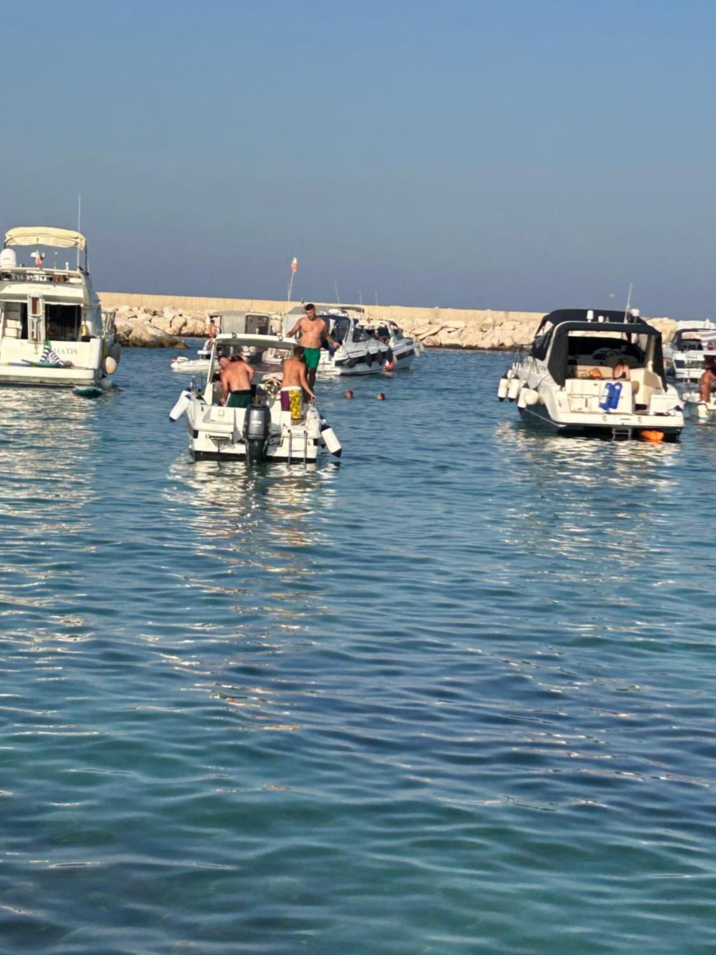 Albergo Diffuso Dimora Rossi Suite B&B