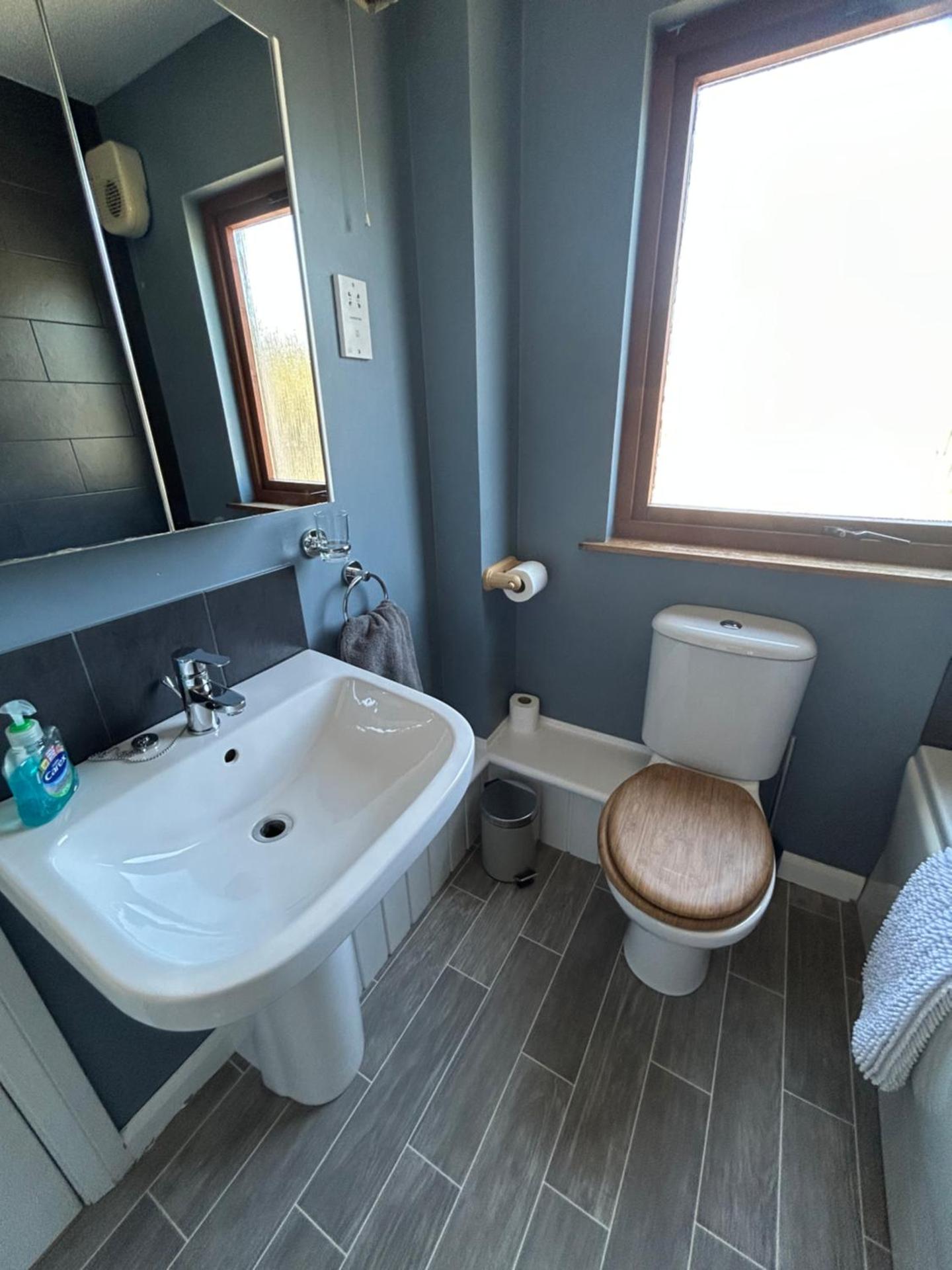 No 52 - Apartment with Lounge and Dining Area - No kitchen