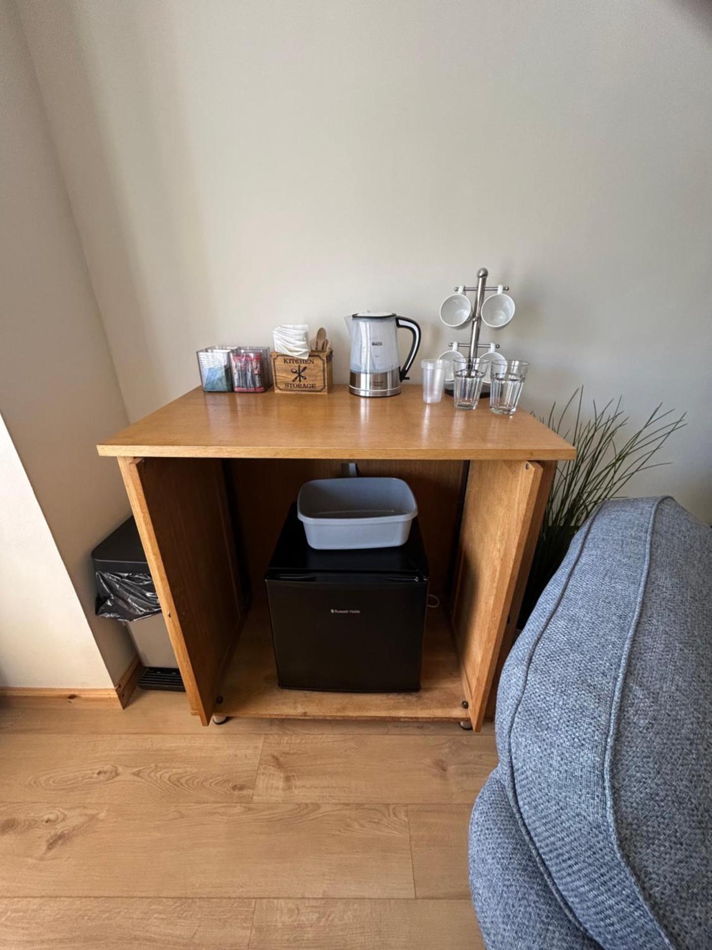 No 52 - Apartment with Lounge and Dining Area - No kitchen