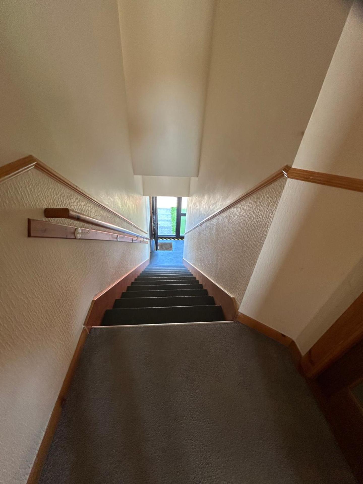 No 52 - Apartment with Lounge and Dining Area - No kitchen