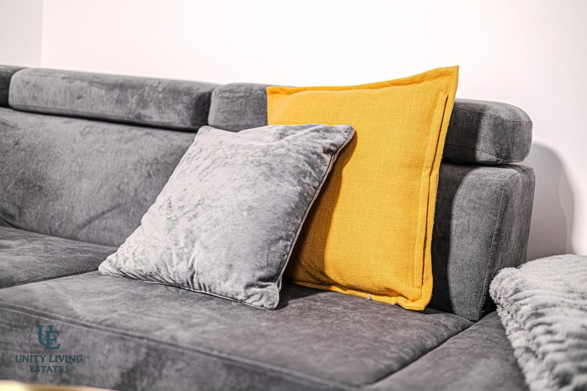 Modern 1 Bed Stay Near Etihad Stadium & Coop Live