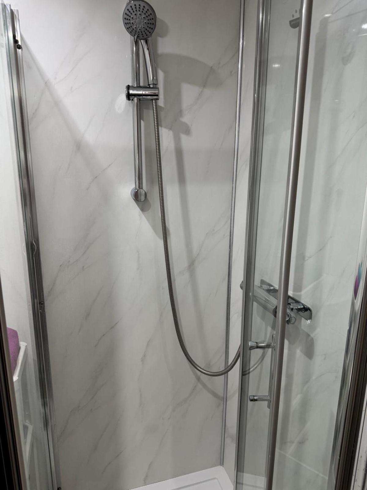 Epsom High Street F3