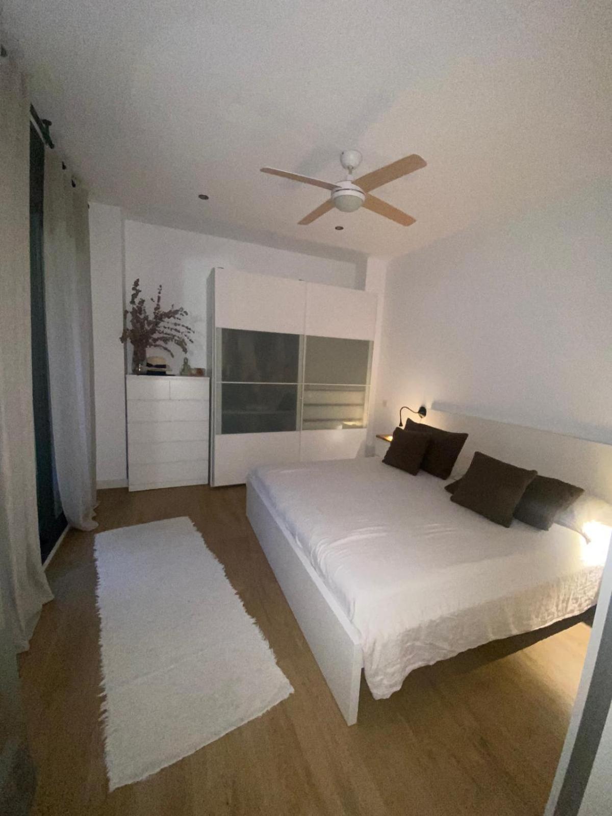 Casa grande y céntrica con piscina en zona peatonal