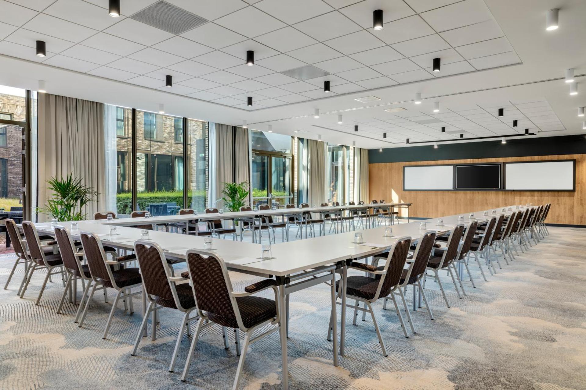 Meeting/conference room