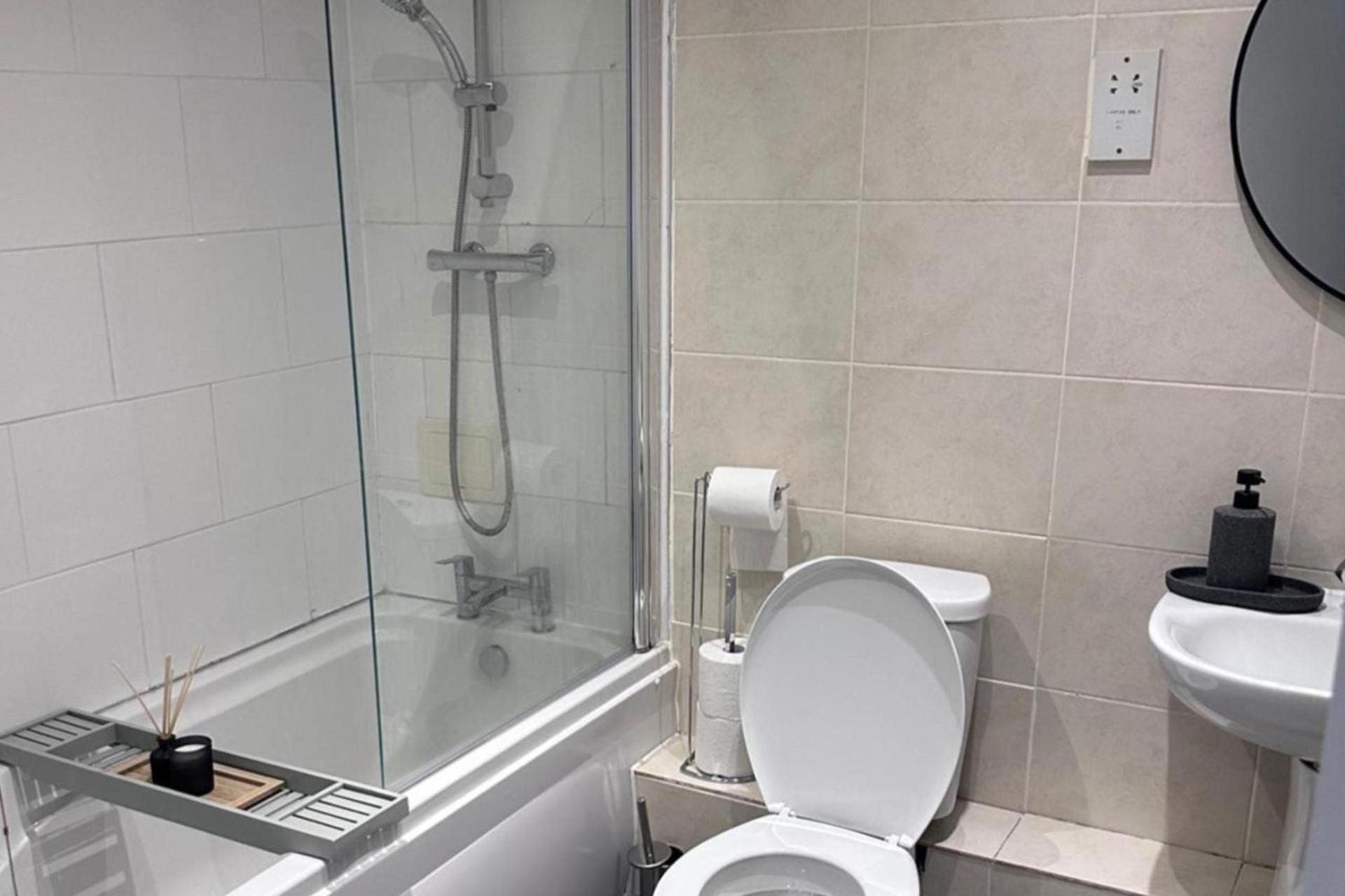 Cozy London Apartment with 2 Bedrooms&free parking