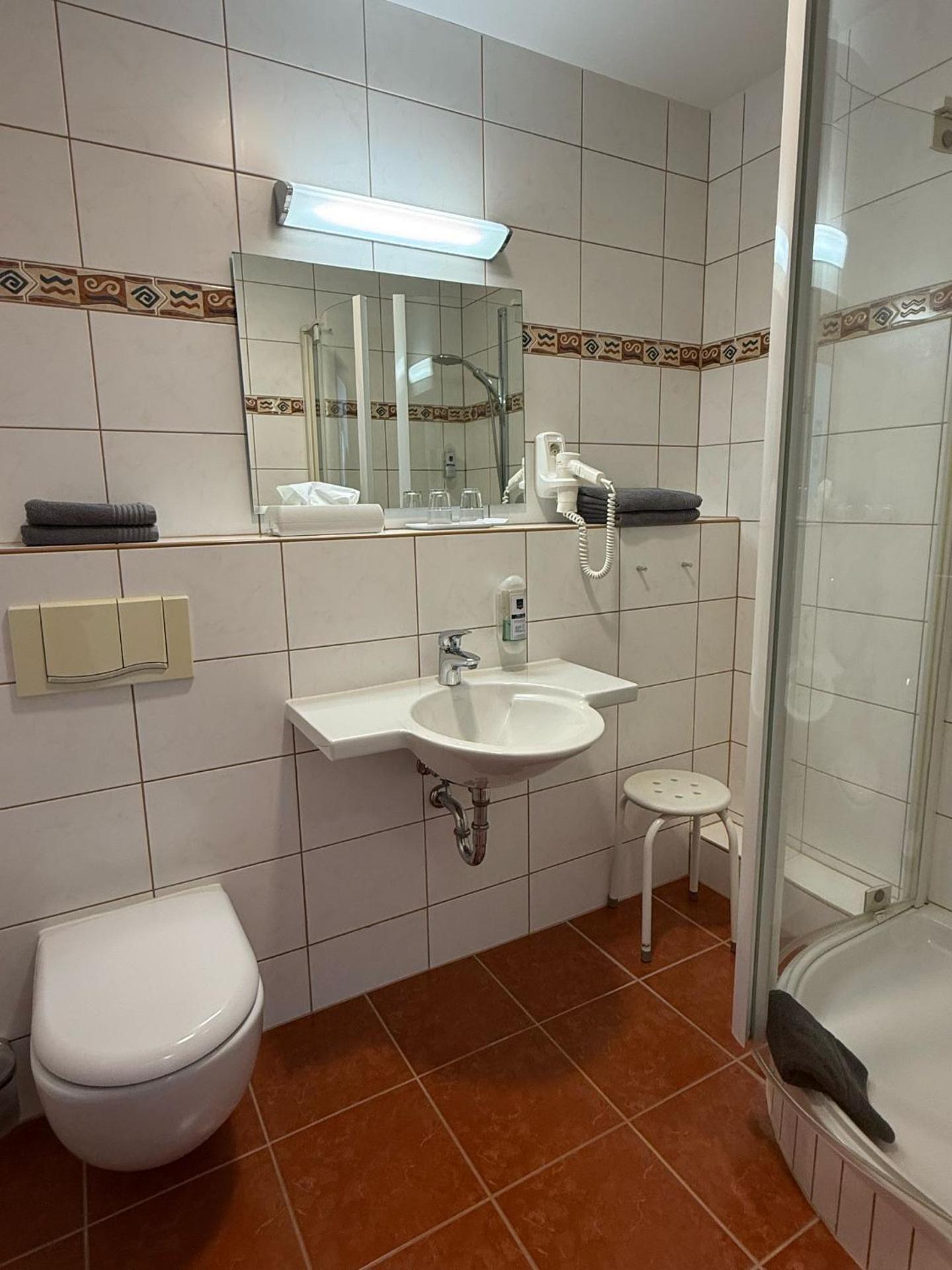 Deluxe Double Room with Shower