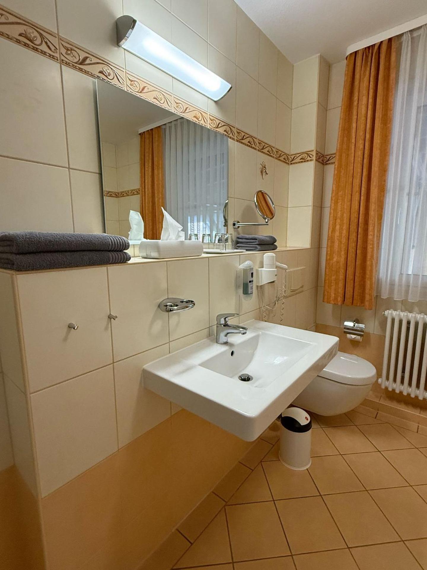 Comfort Triple Room with Shower