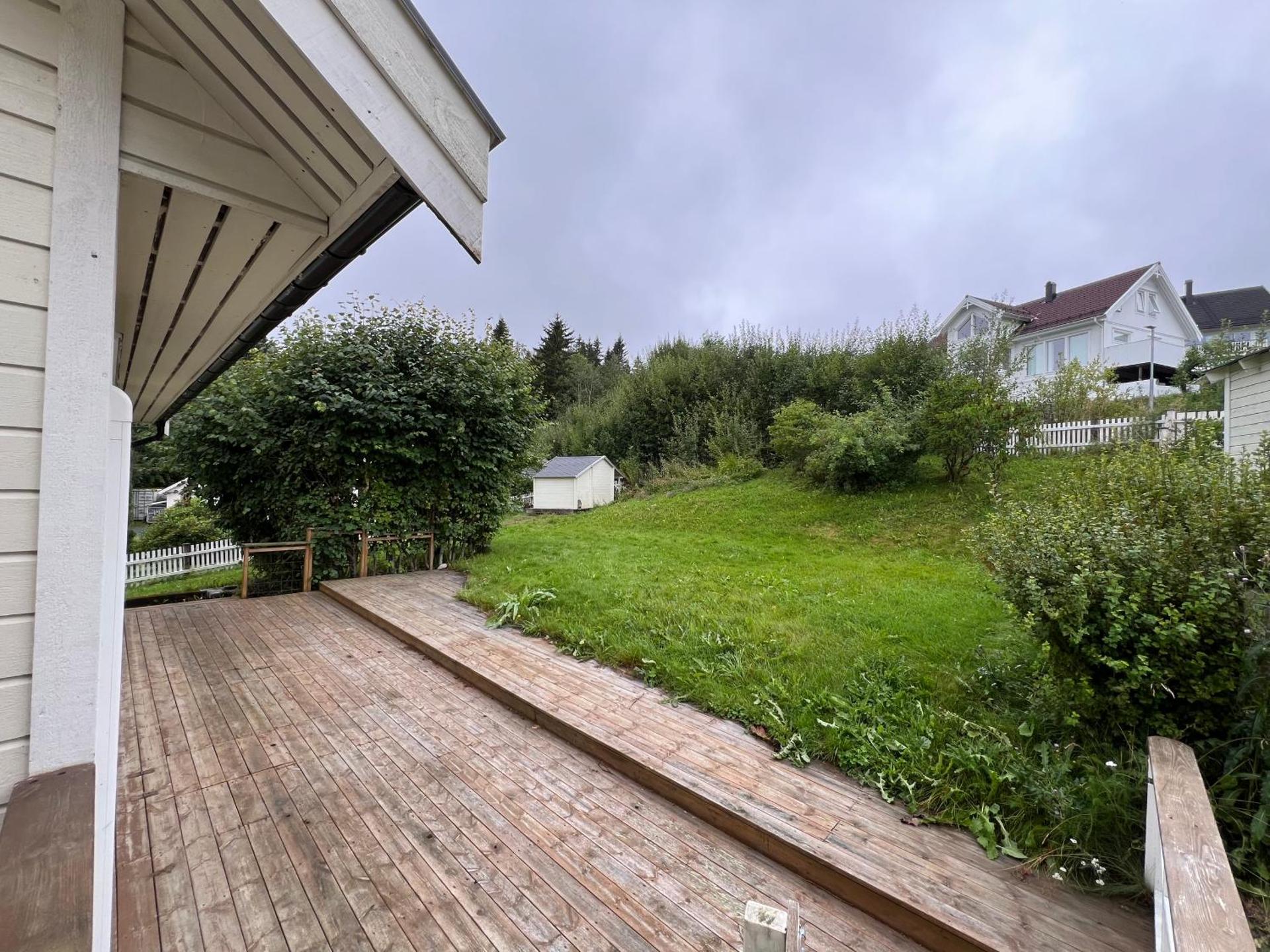 Røstad Apartment - with Kitchen and Free Parking