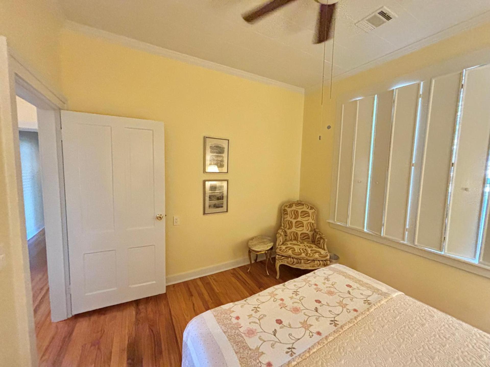 Anchuca Historic Mansion & Inn