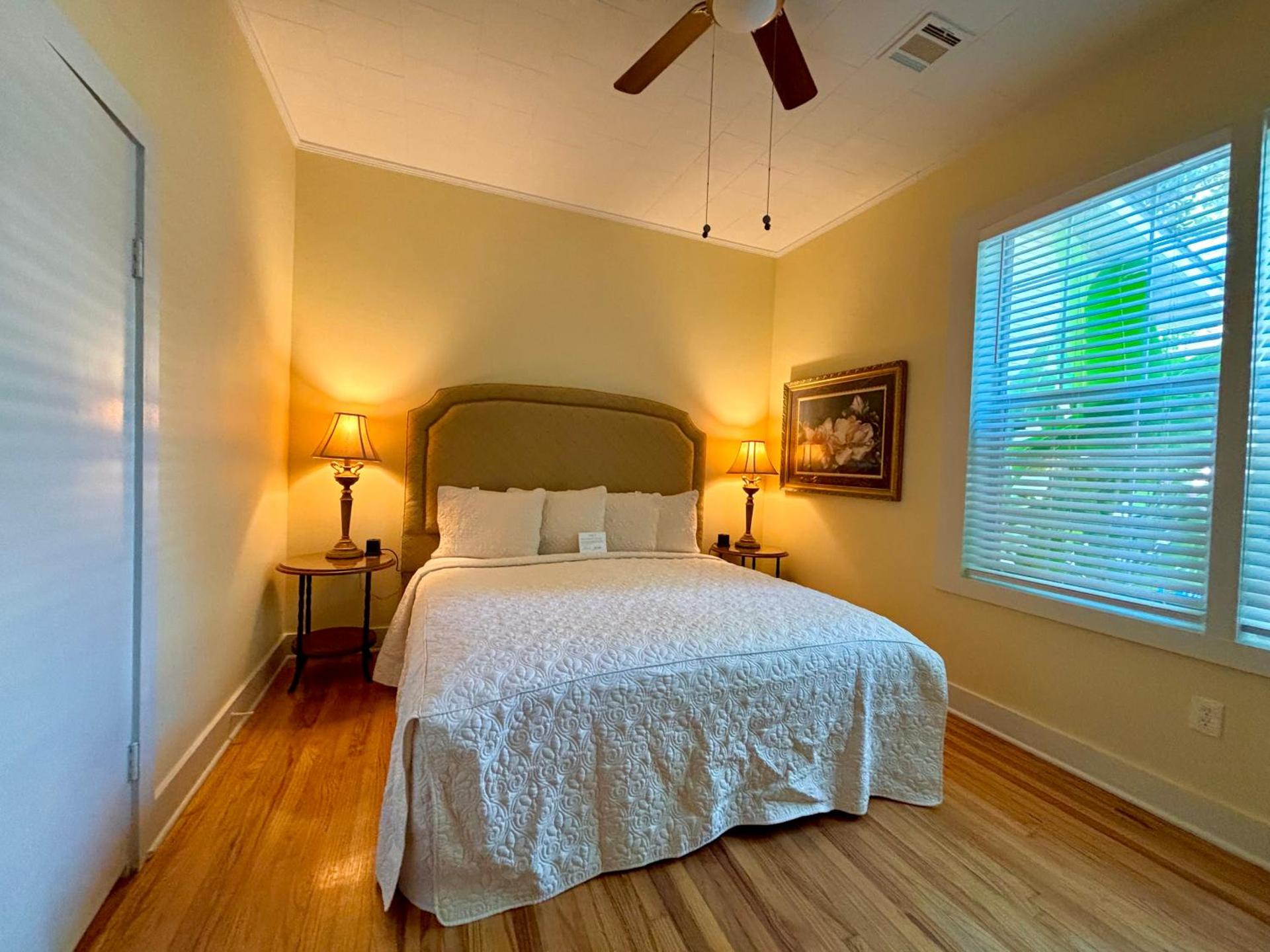 Anchuca Historic Mansion & Inn