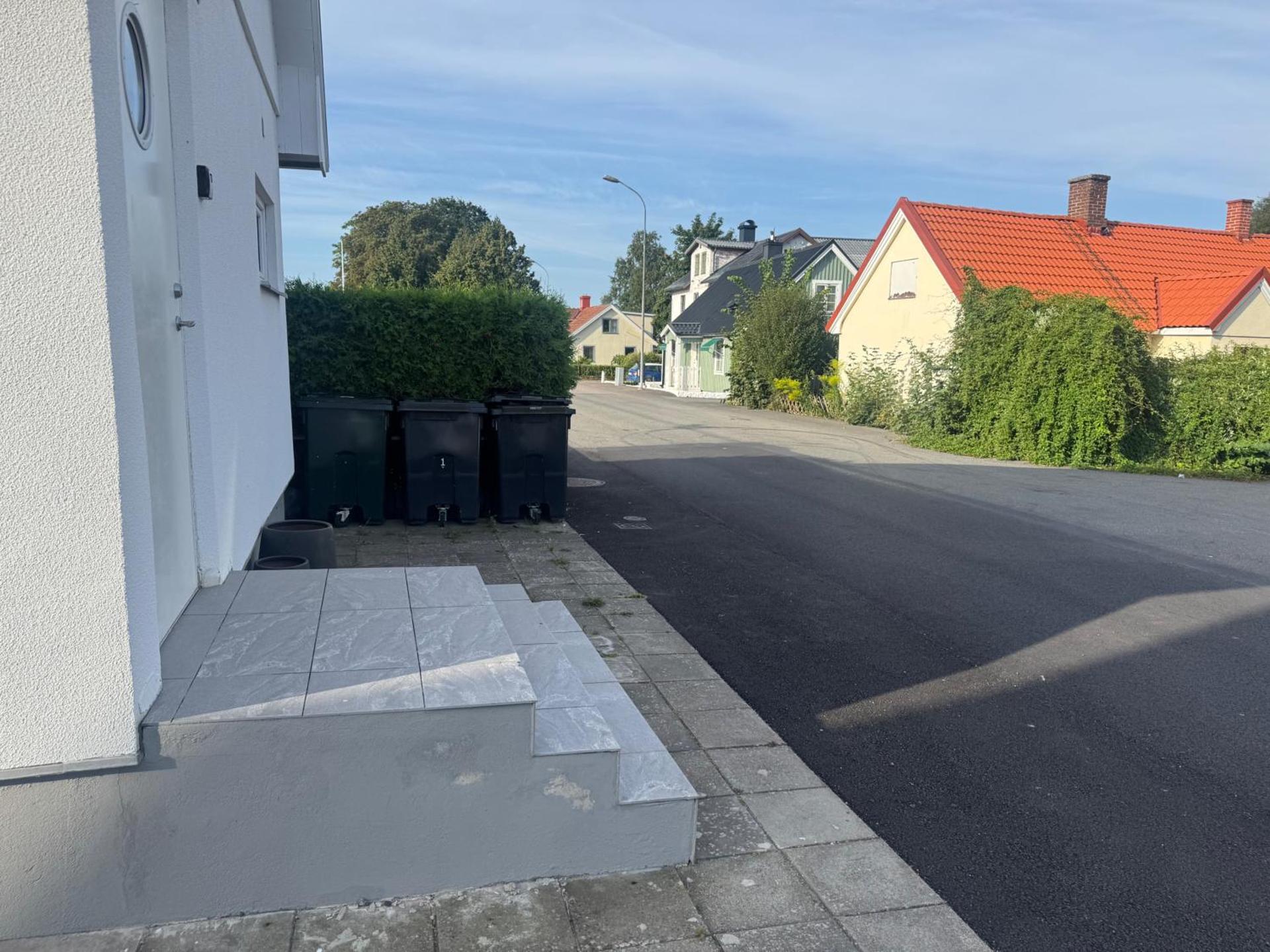 Modern 1-Bedroom Apartment for 6 Near Kristianstad