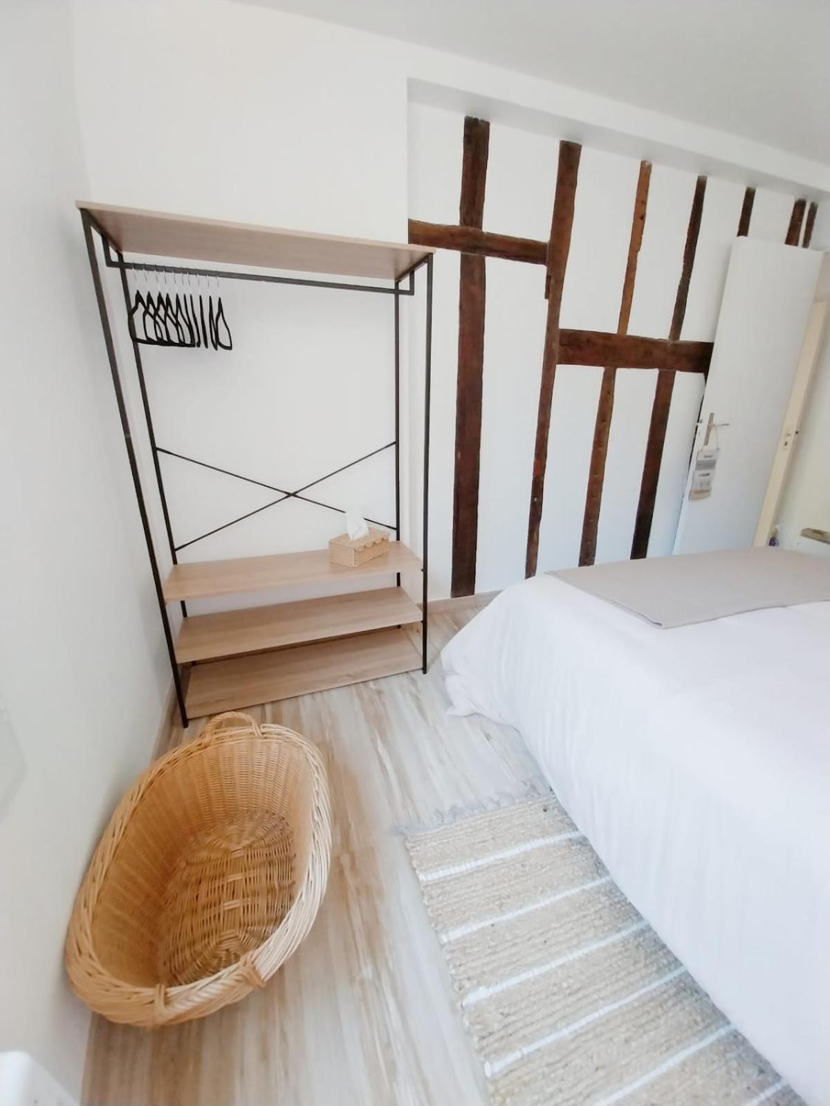 L Adresse Cachée 2 à 4 personnes