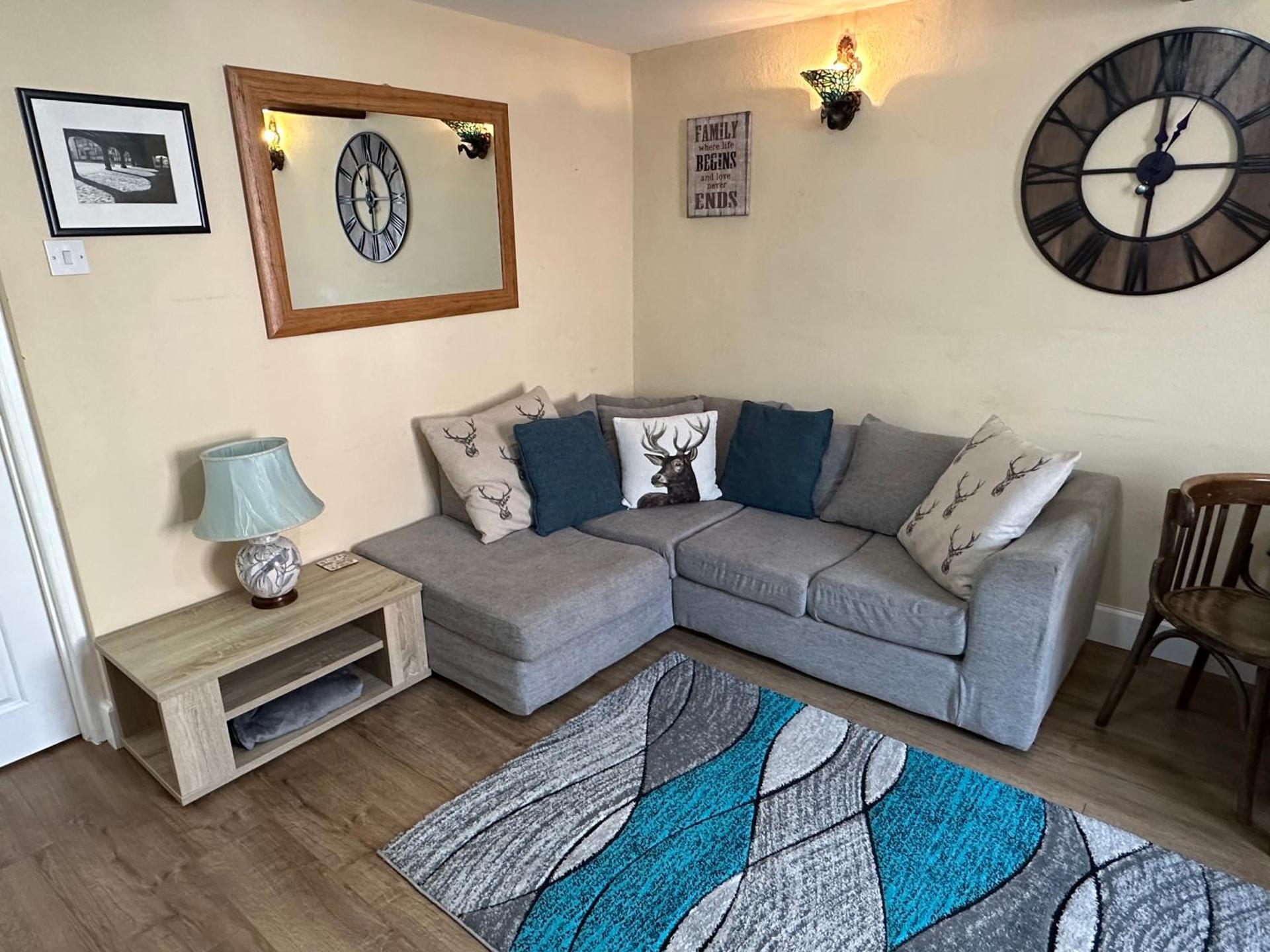 Llanidloes Townhouse-pet-friendly-sleeps 7-Mid Wales