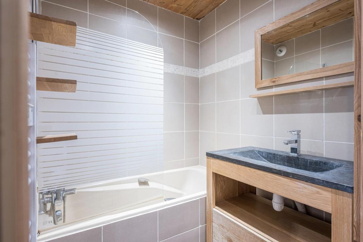 APT centre station vue sur les pistes de Val Thorens 6p