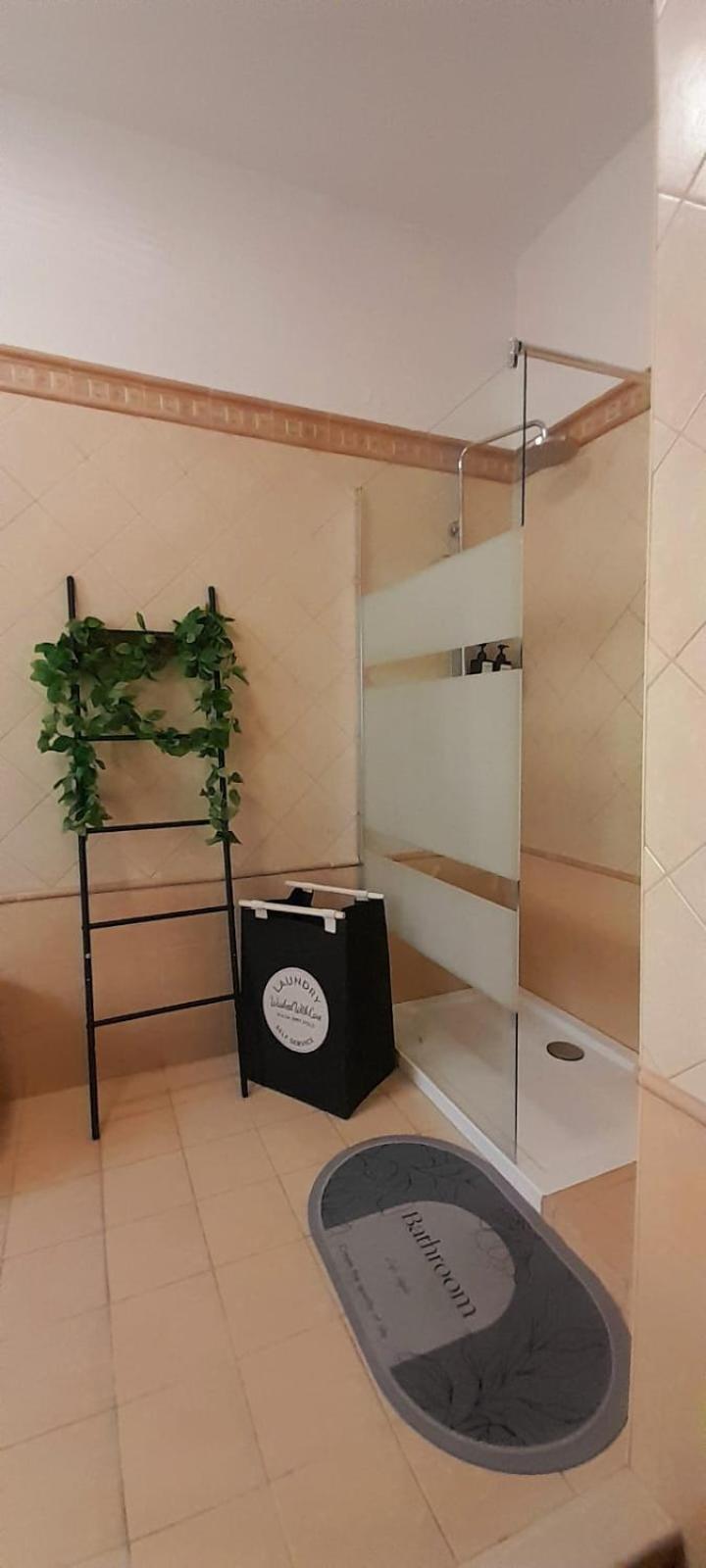 Casa Linda Affitacamere Rozzano HUMANITAS FORUM ASSAGO M2 MILANO Centro IEO