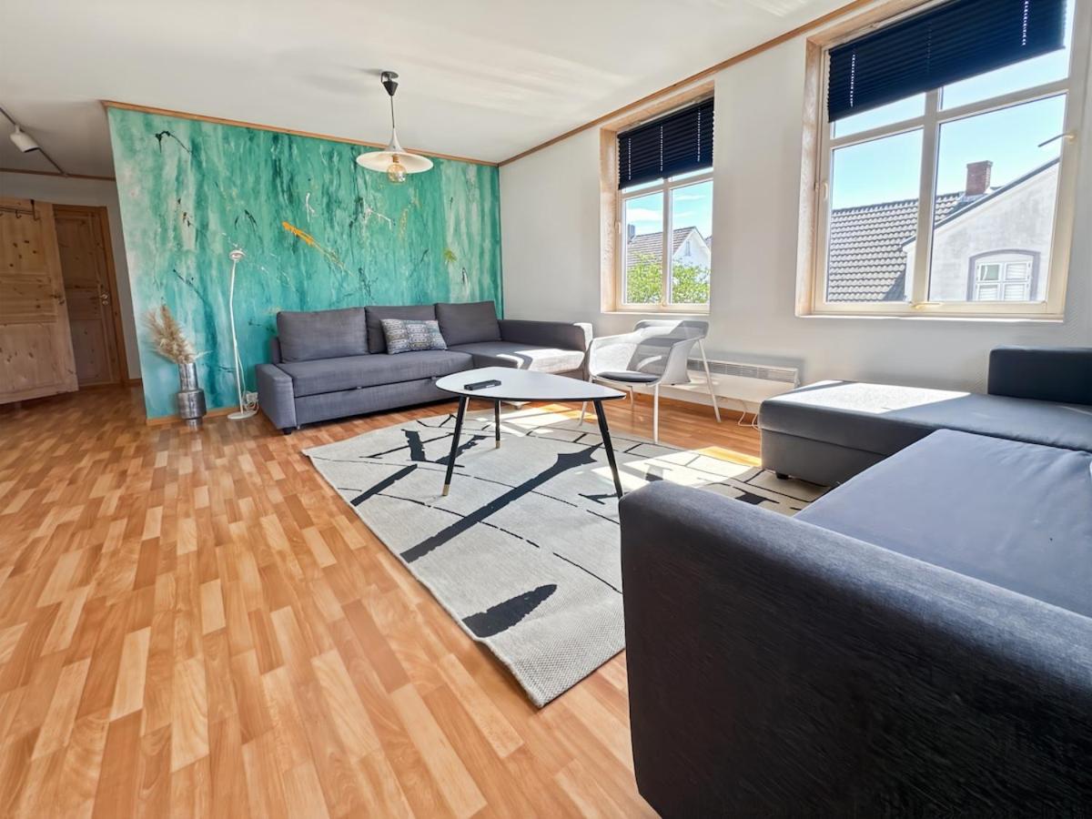 Central Scenic Escape - 2 Bedroom - Stavanger BnB 32