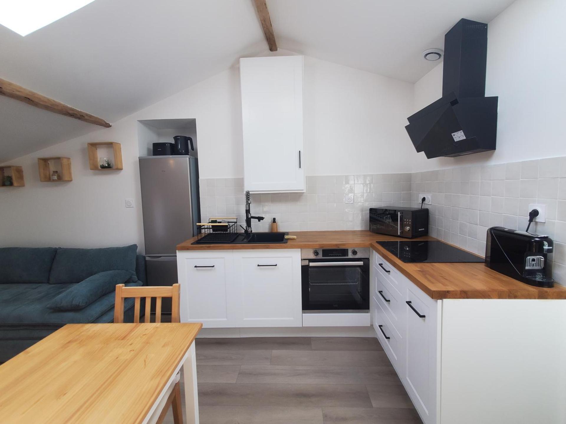 Le Cosy, Calme, parking, centre Gémozac