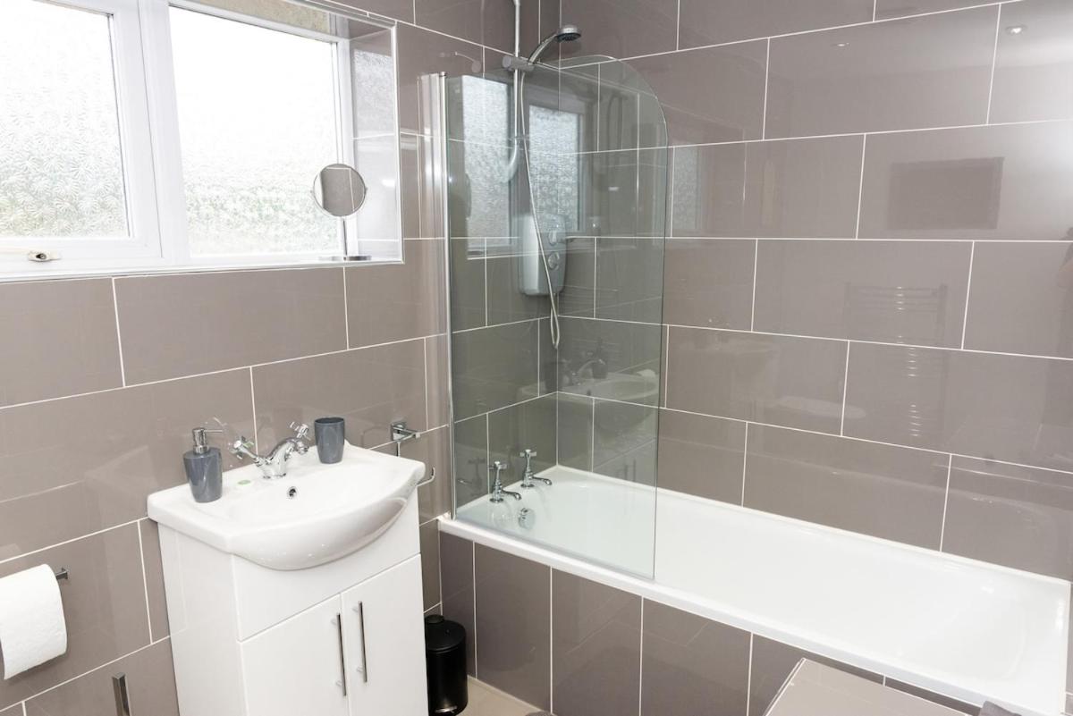 Argyle House Stunning 2 Bed Town Centre Home from Home with Private Parking