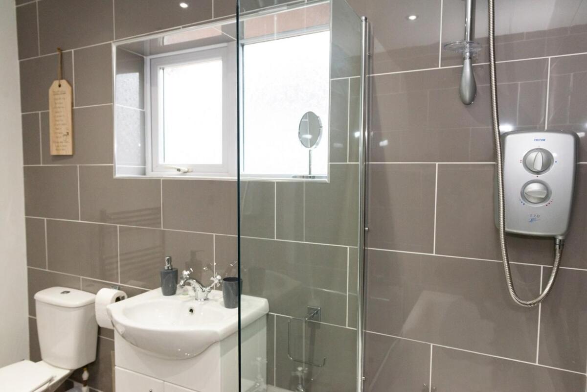 Argyle House Stunning 2 Bed Town Centre Home from Home with Private Parking