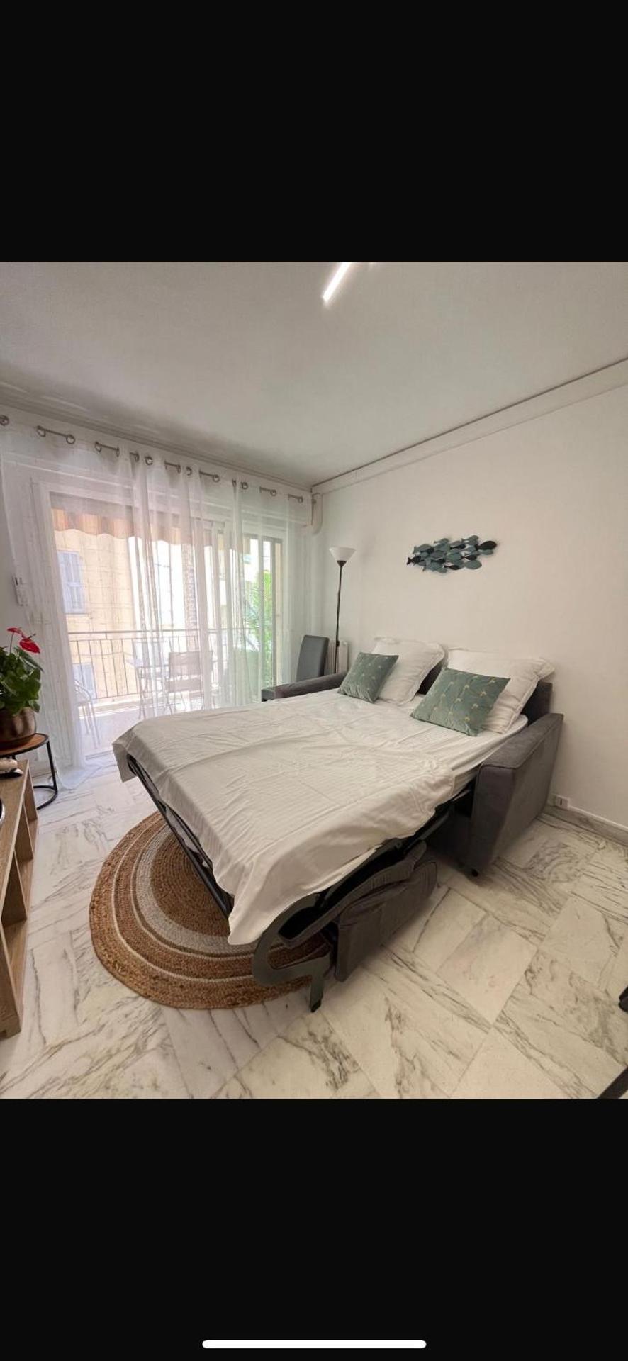 Superbe appartement Port de Nice Lumineux,Clim , Parking