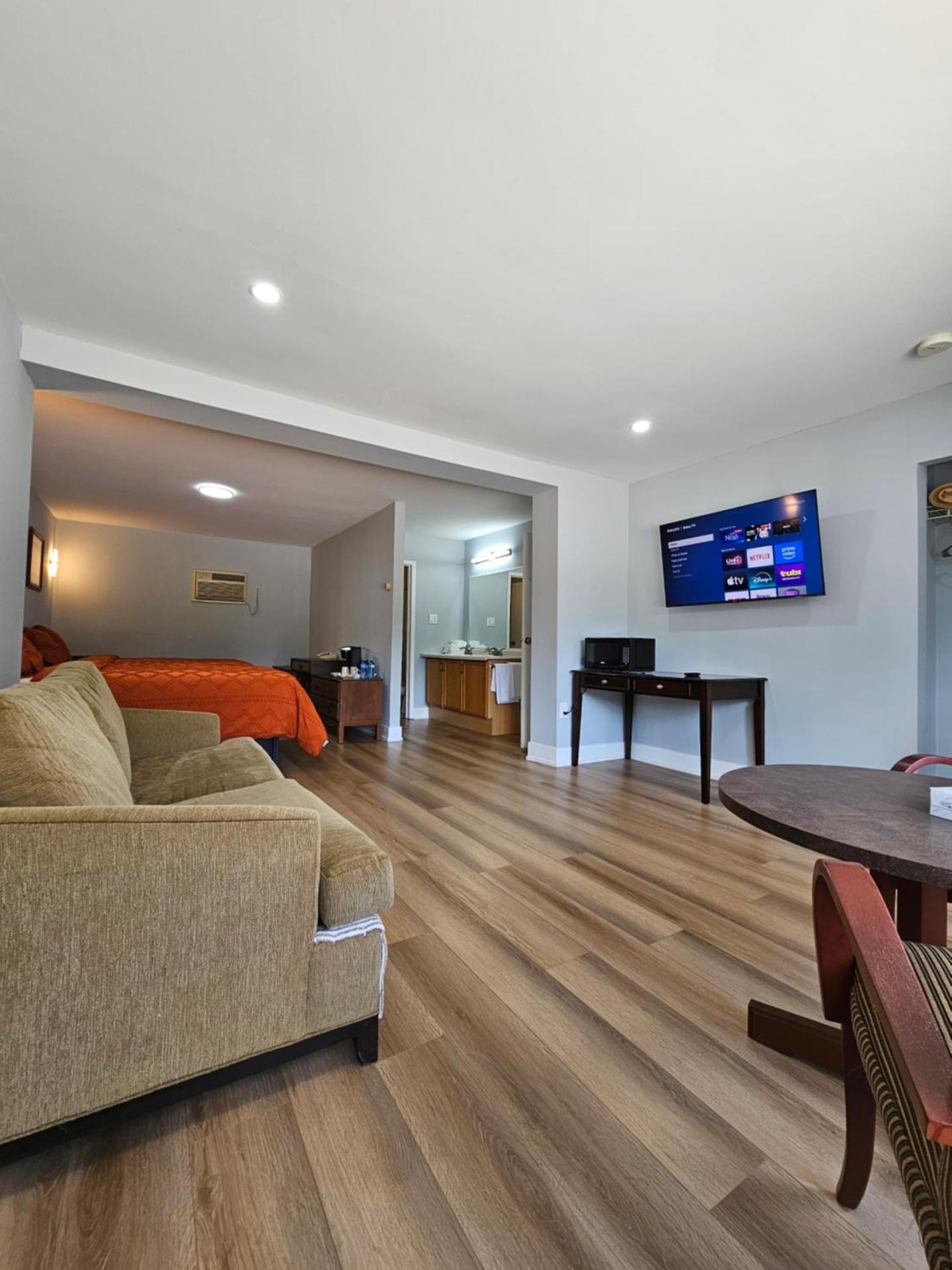 Arrowhead Inn by Baaman's