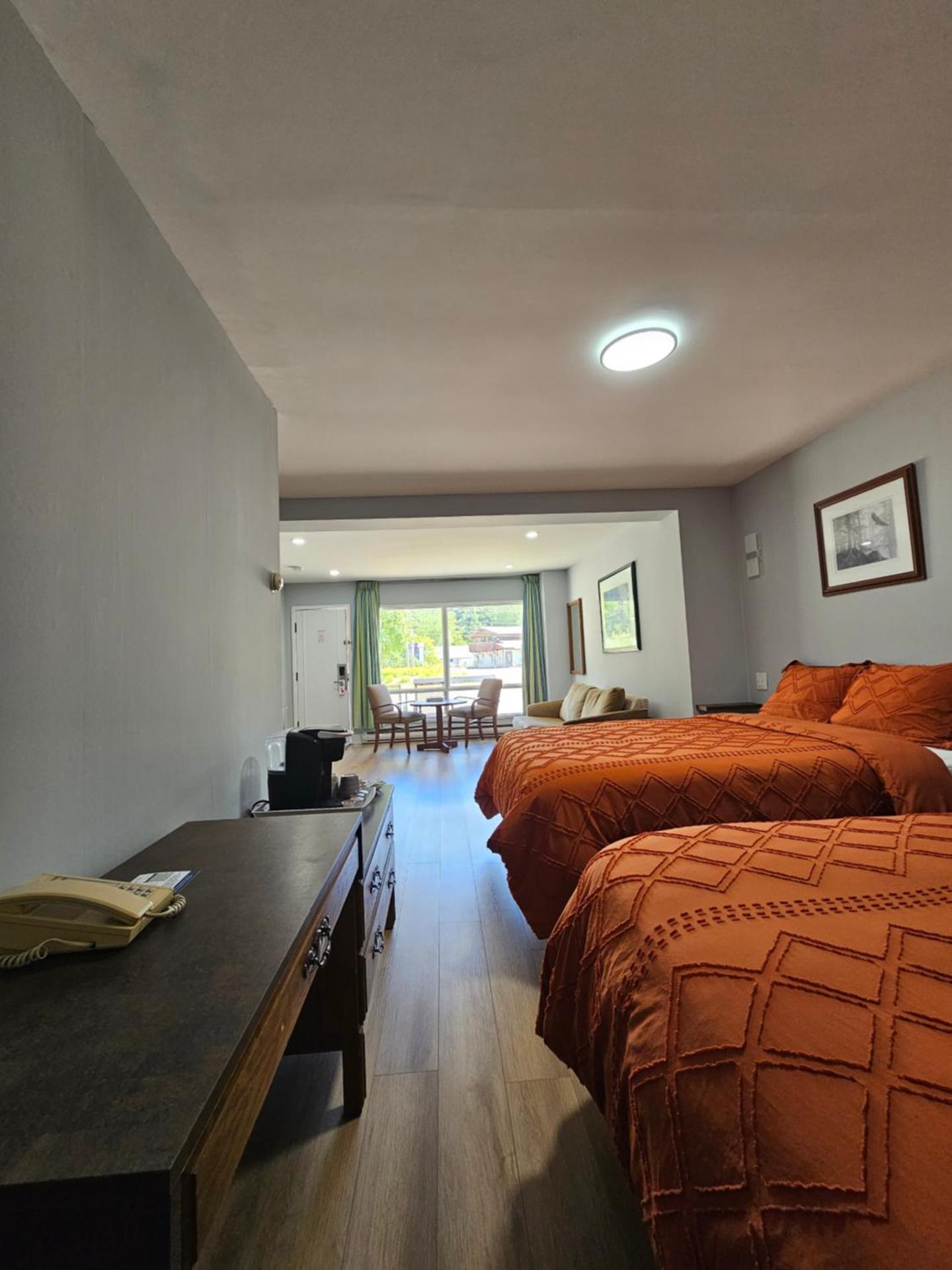 Arrowhead Inn by Baaman's