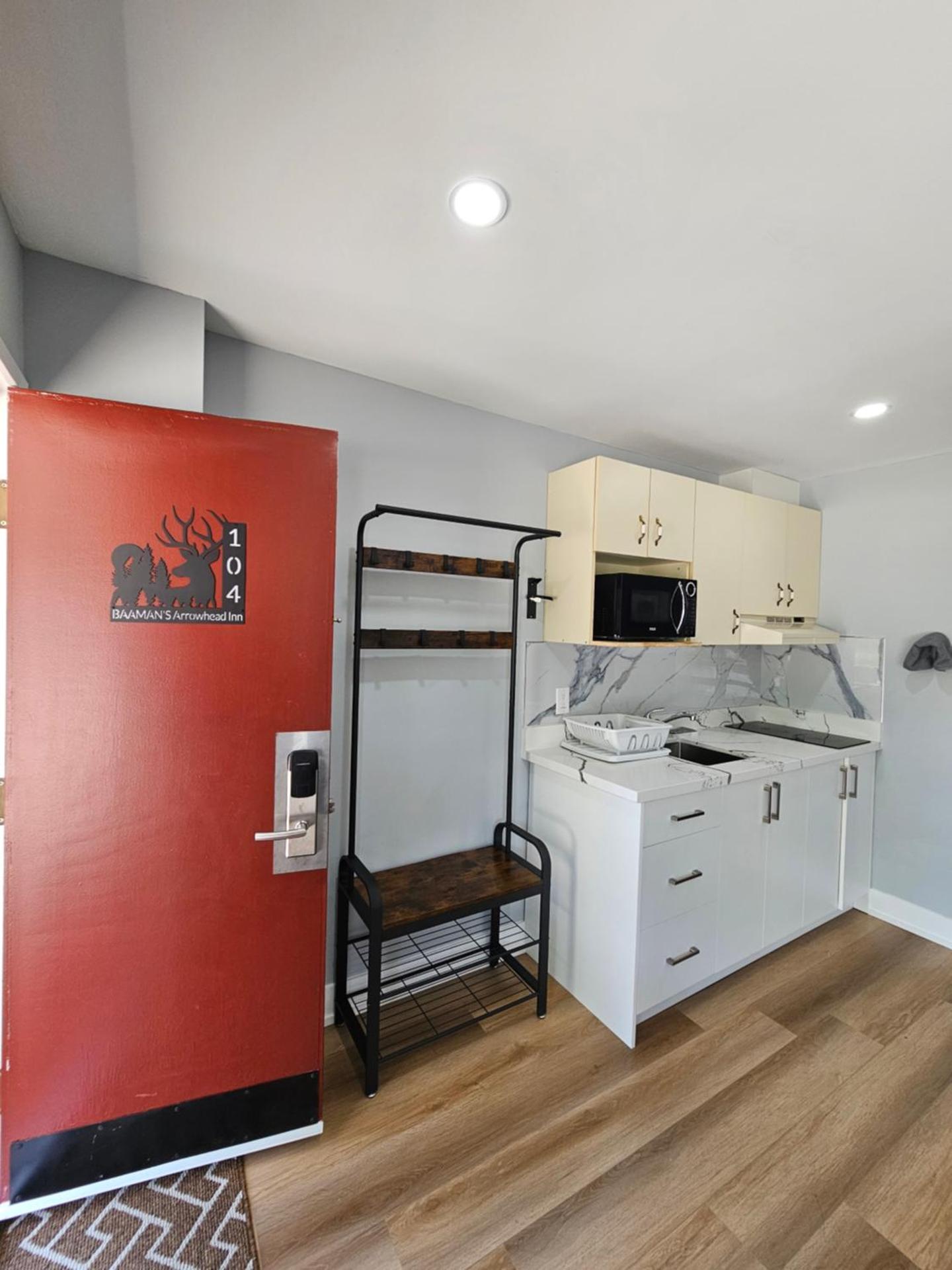 Arrowhead Inn by Baaman's