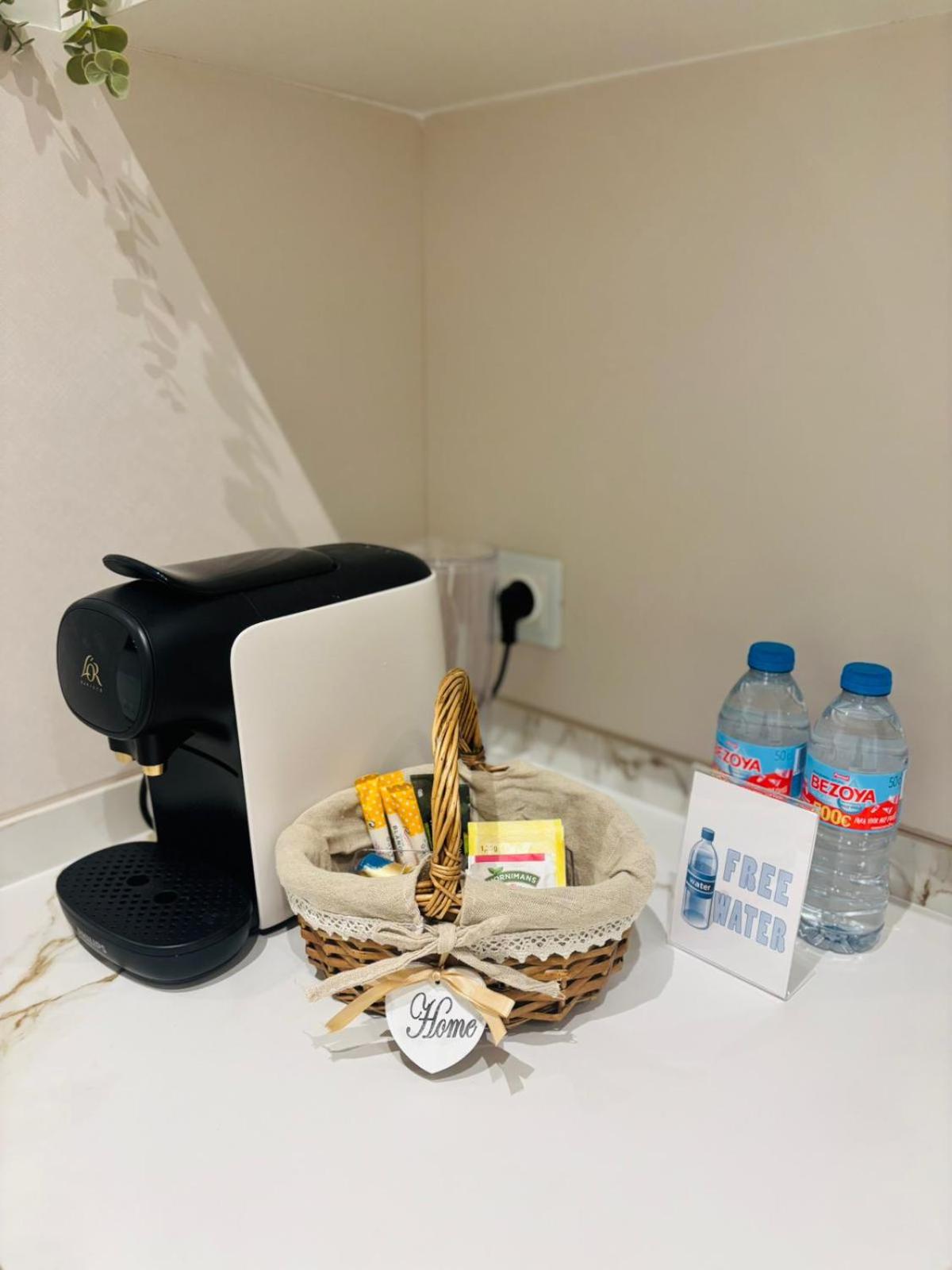 Coffee/tea facilities