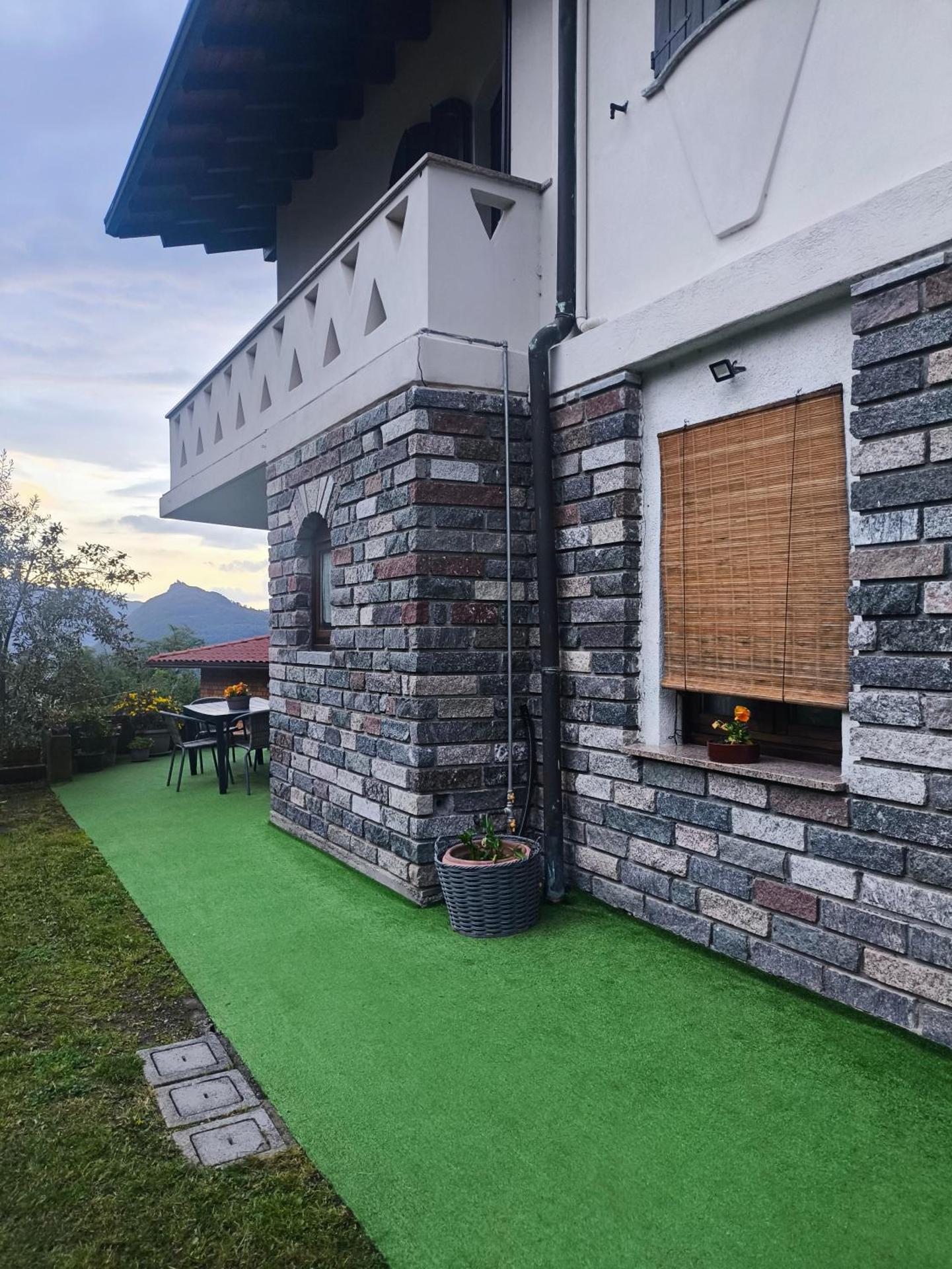 CasaDolcelago Marone Villa con Giardino Vista Lago Private Parking