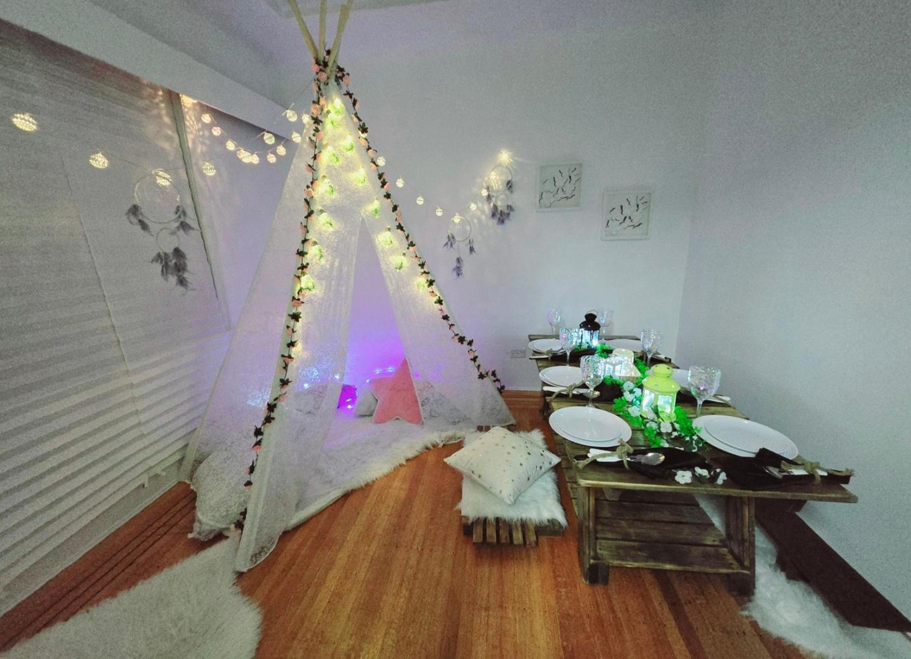 Private 2 BR Cozy Home Private Parking Free Sparkling and Goodies! 4 mins from Metrotown