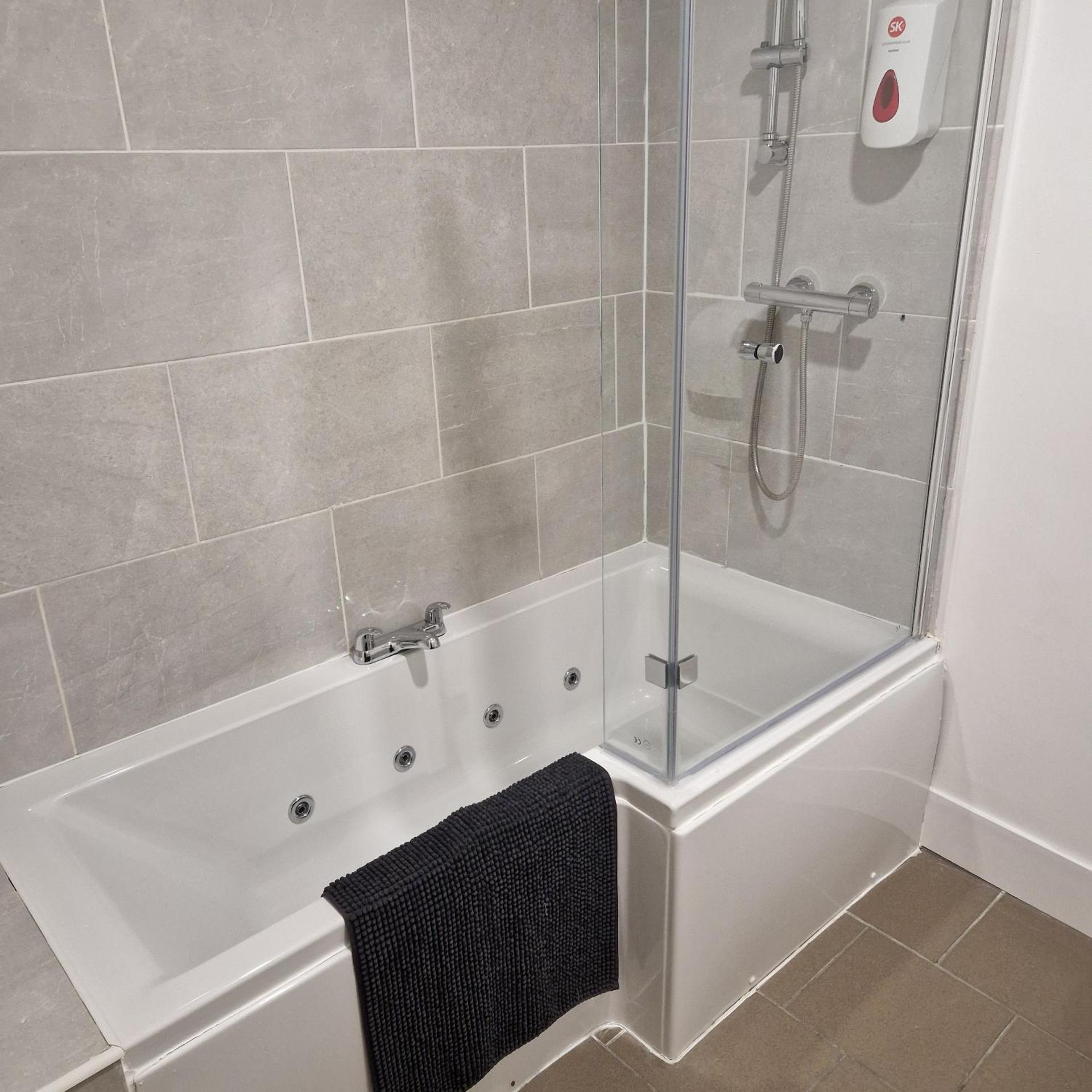 The Dorchester Hotel & serviced apartments FREE PARKING