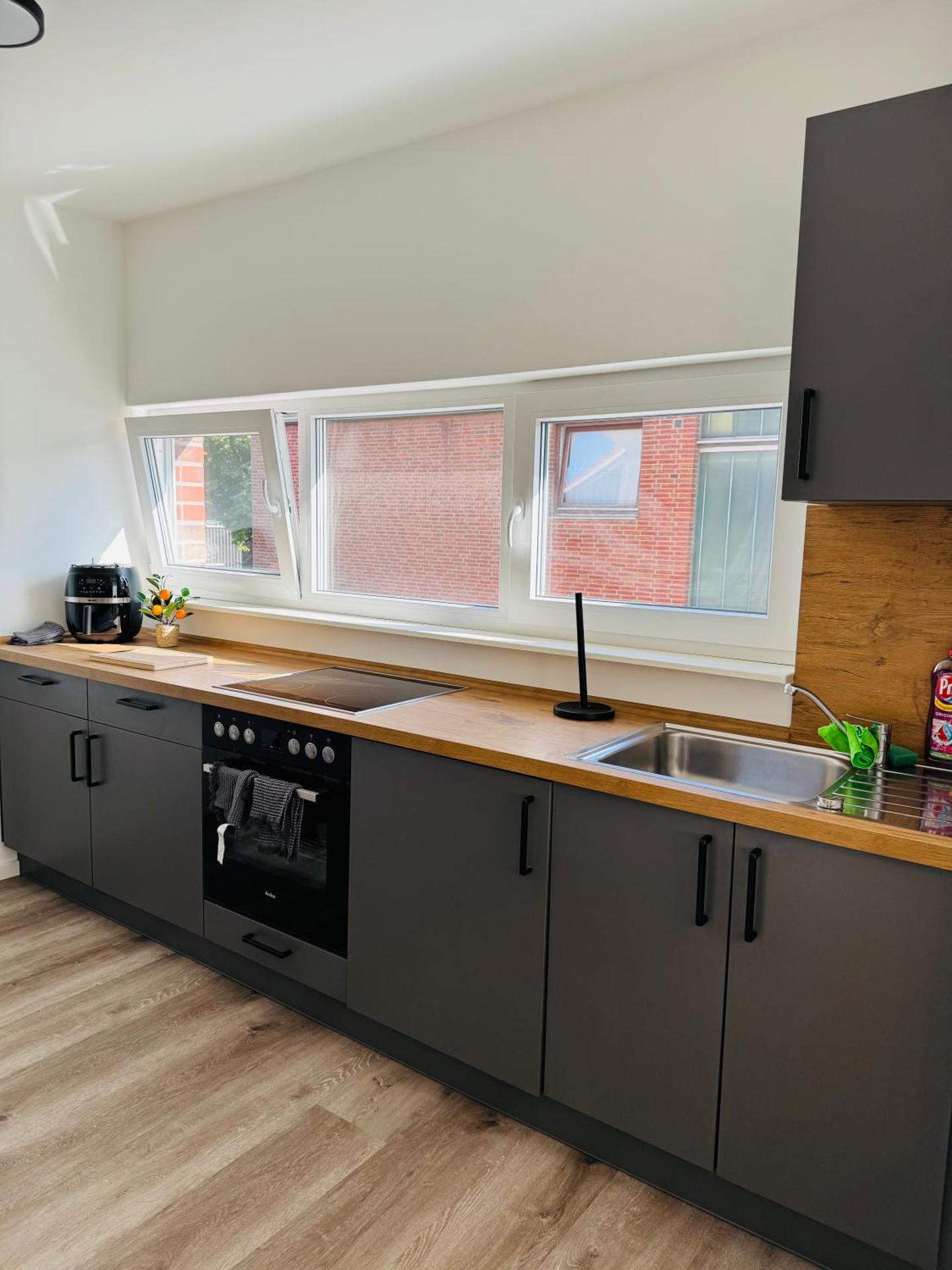 Familientraum 10min zur Ostsee und nach Lübeck Zentrum mit Parkplatz & Balkon