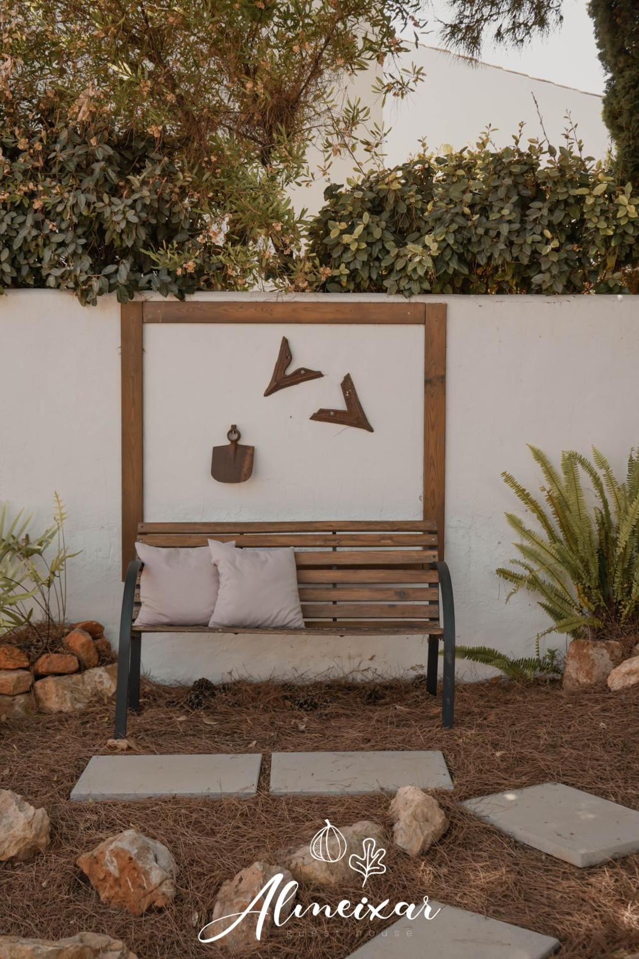 Guest House Almeixar