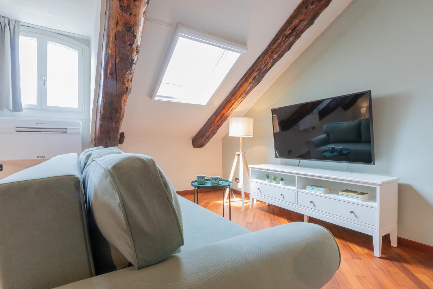 Communal lounge/ TV room