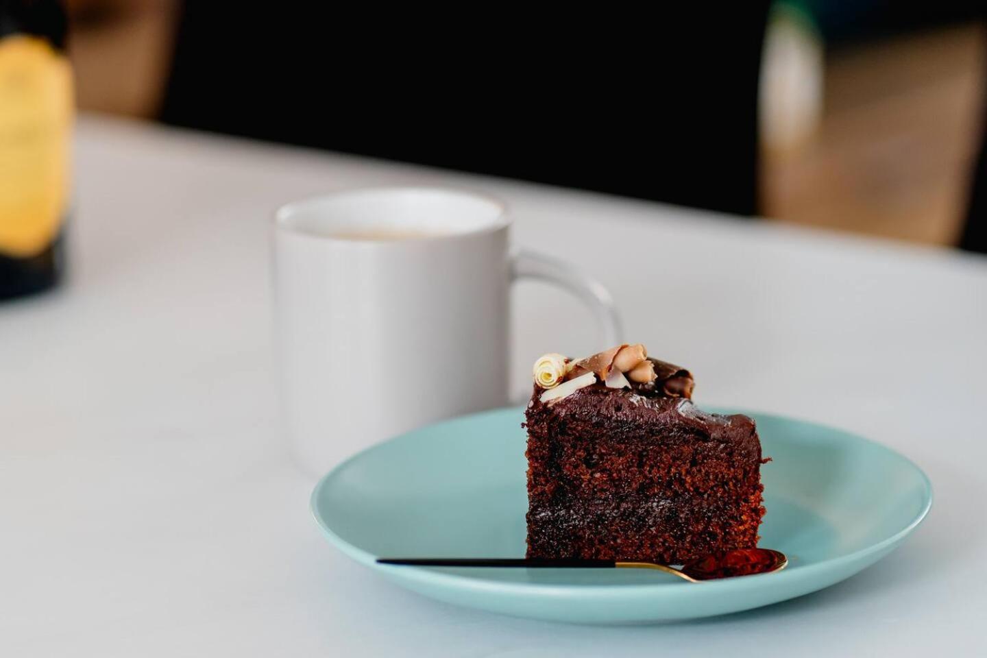 Sawley Cottage Above Rubies Canal, Cafes, Bars!