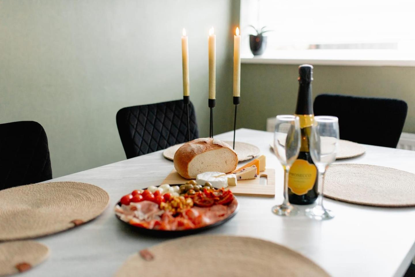 Bowling Terrace Above Rubies Dog Friendly, Walks