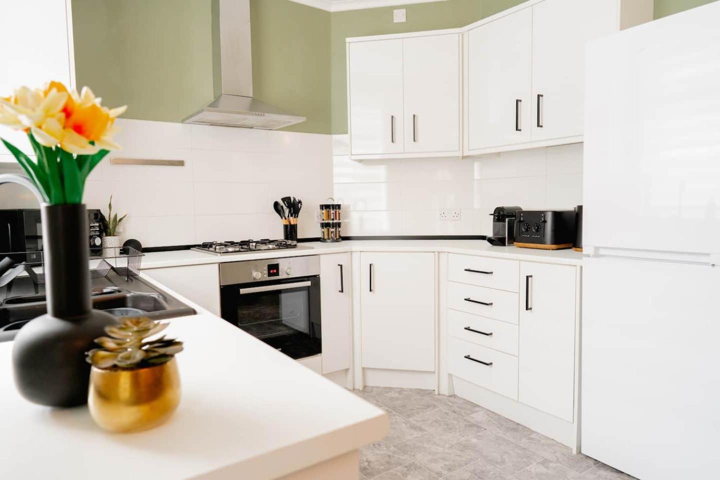 Bowling Terrace Above Rubies Dog Friendly, Walks