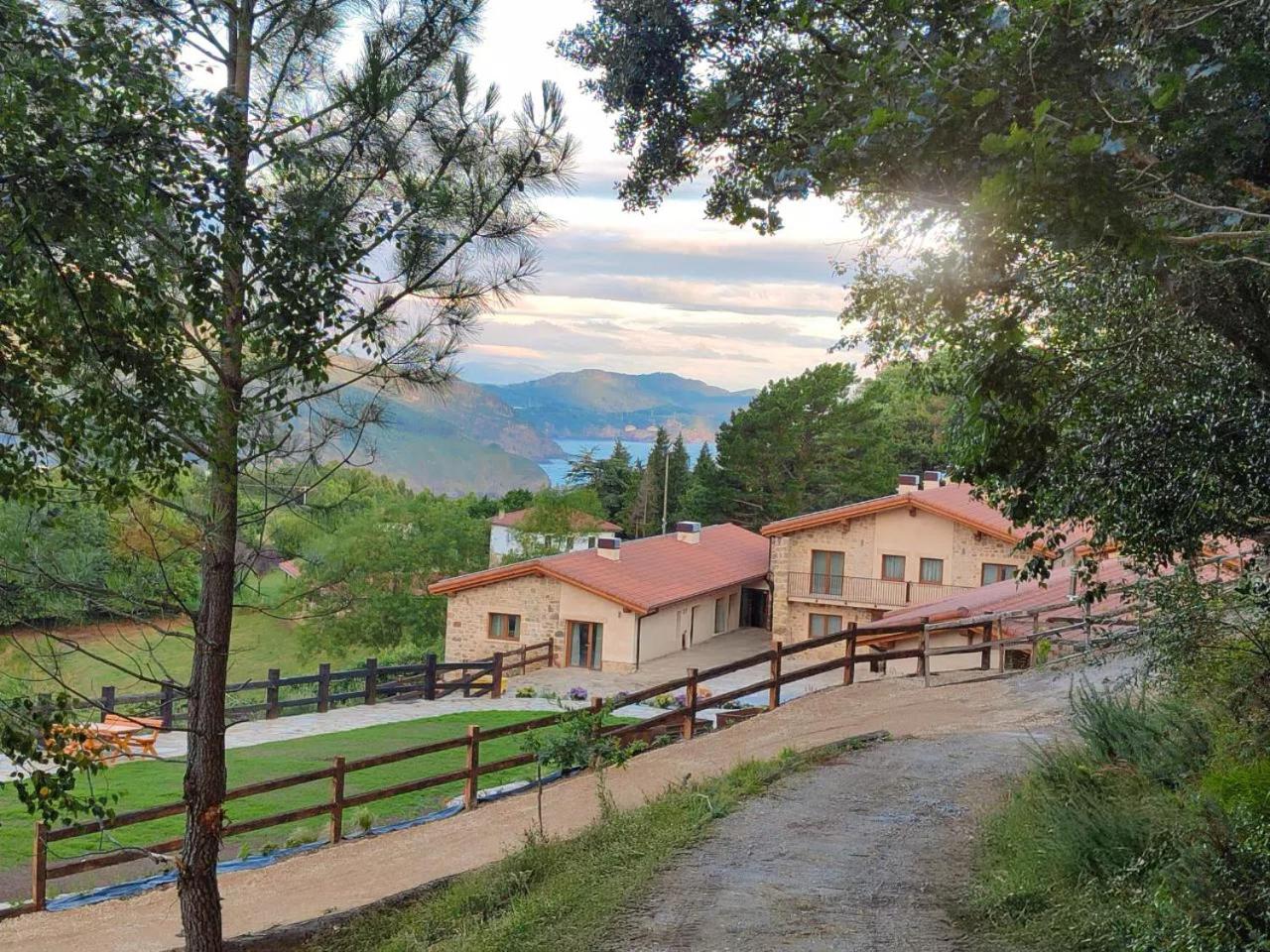 ELEXBURU LANDA Apartamentos Turisticos Rurales