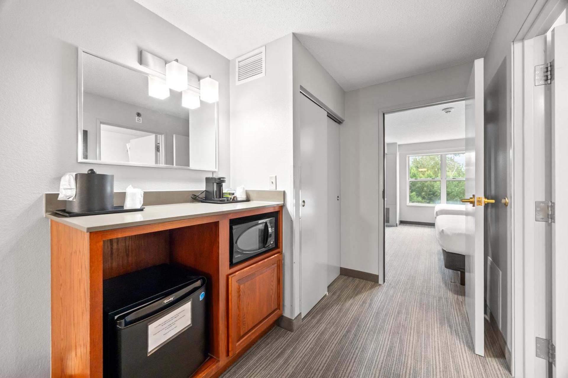 Independence Stay Hotel & Suites