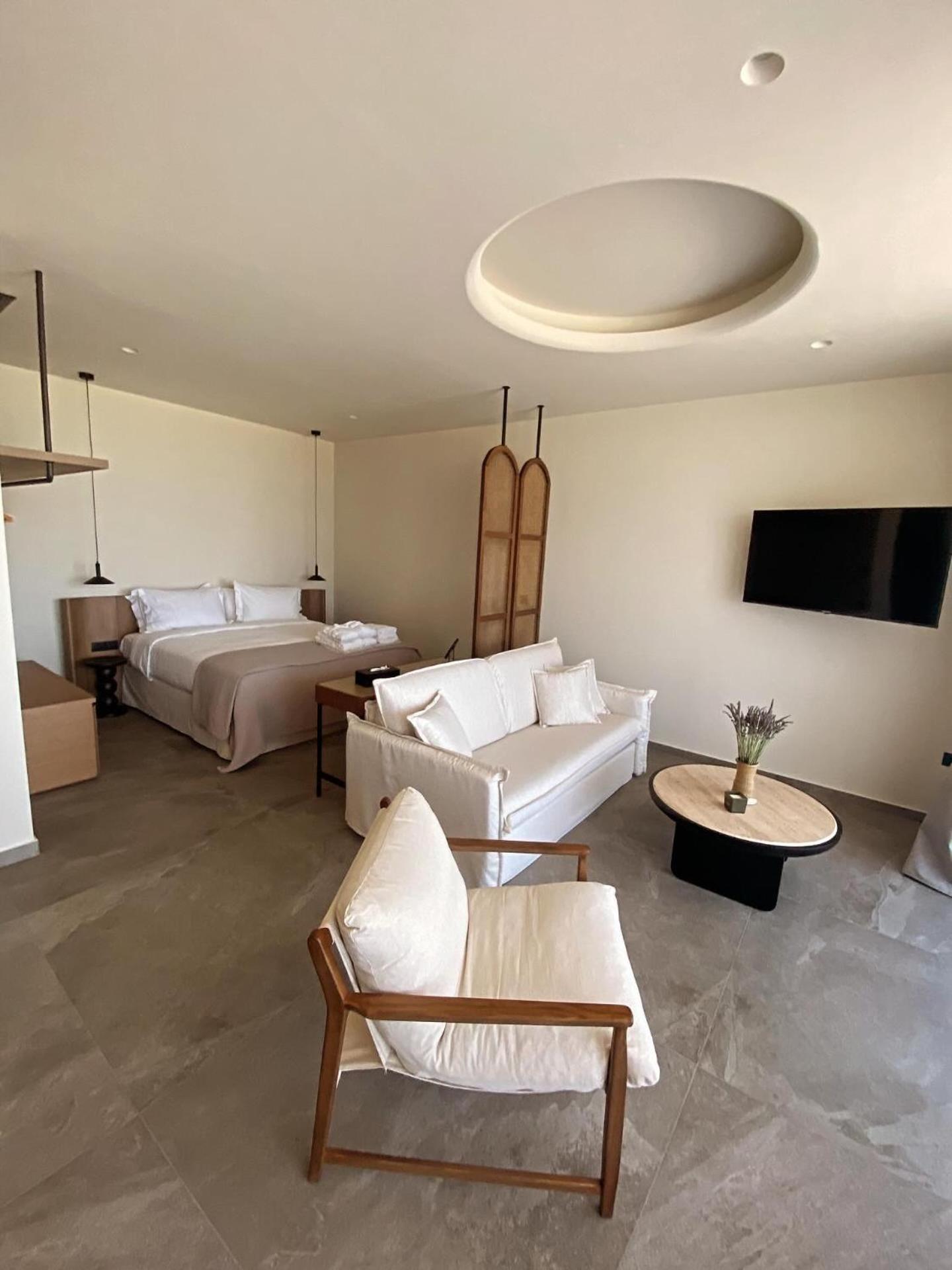 Theros Kourouta Boutique Hotel