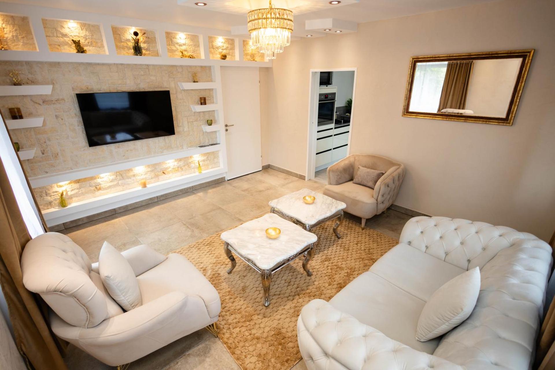 Suites Aix la Chapelle, Exclusive Apartments, Wellness and more, Aachen Eilendorf