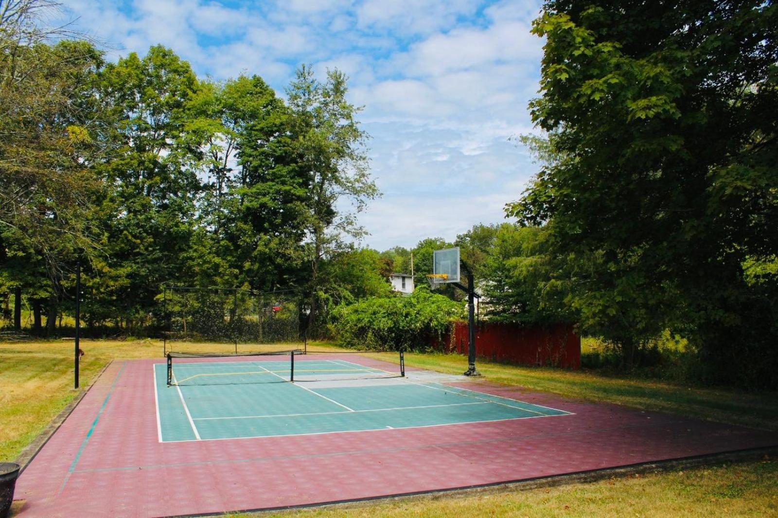 Tennis court